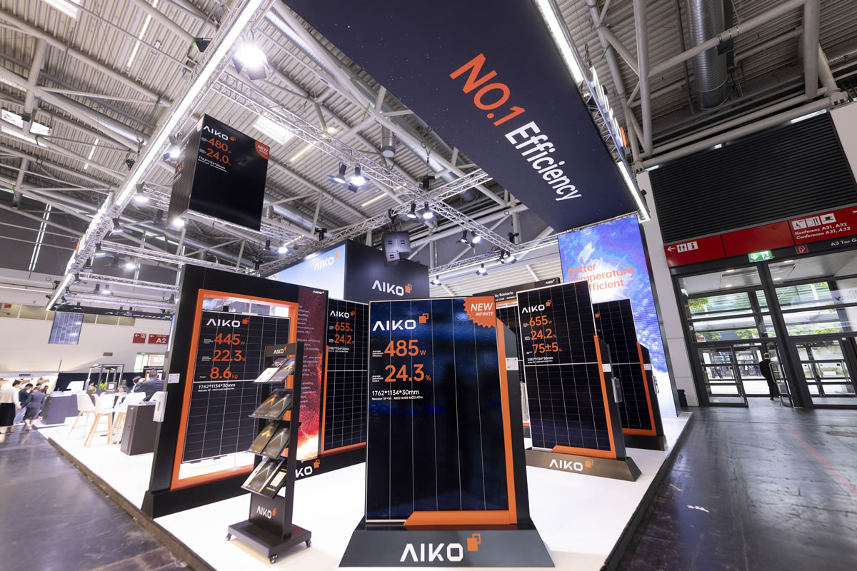 非凡国际携“黑科技”新品亮相Intersolar展